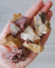 Carica l'immagine nel visualizzatore di Gallery, Mookaite grezza