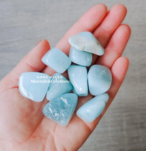 Carica l'immagine nel visualizzatore di Gallery, Acquamarina burattata