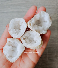 Carica l'immagine nel visualizzatore di Gallery, Geode Cristallo di Rocca