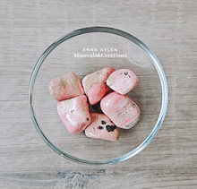 Carica l'immagine nel visualizzatore di Gallery, Rodonite burattata