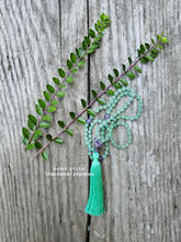 Carica l'immagine nel visualizzatore di Gallery, Mala Avventurina Verde e Ametista