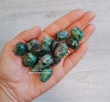Carica l'immagine nel visualizzatore di Gallery, Ruby Zoisite burattato