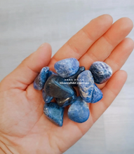 Carica l'immagine nel visualizzatore di Gallery, Sodalite burattata