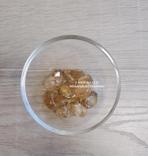 Carica l'immagine nel visualizzatore di Gallery, Quarzo Citrino naturale burattato
