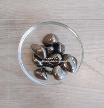 Carica l'immagine nel visualizzatore di Gallery, Ematite burattata