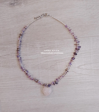 Carica l'immagine nel visualizzatore di Gallery, Petit Collier Ametista scaglietta con ciondolo in Quarzo Rosa