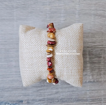 Carica l'immagine nel visualizzatore di Gallery, Bracciale Mookaite scagliette